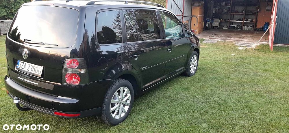 Volkswagen Touran 2.0 TDI DPF Comfortline - 4