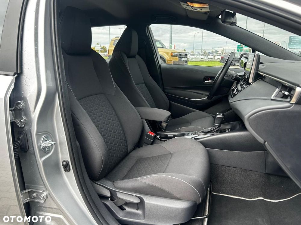 Toyota Corolla 1.8 Hybrid Comfort - 17