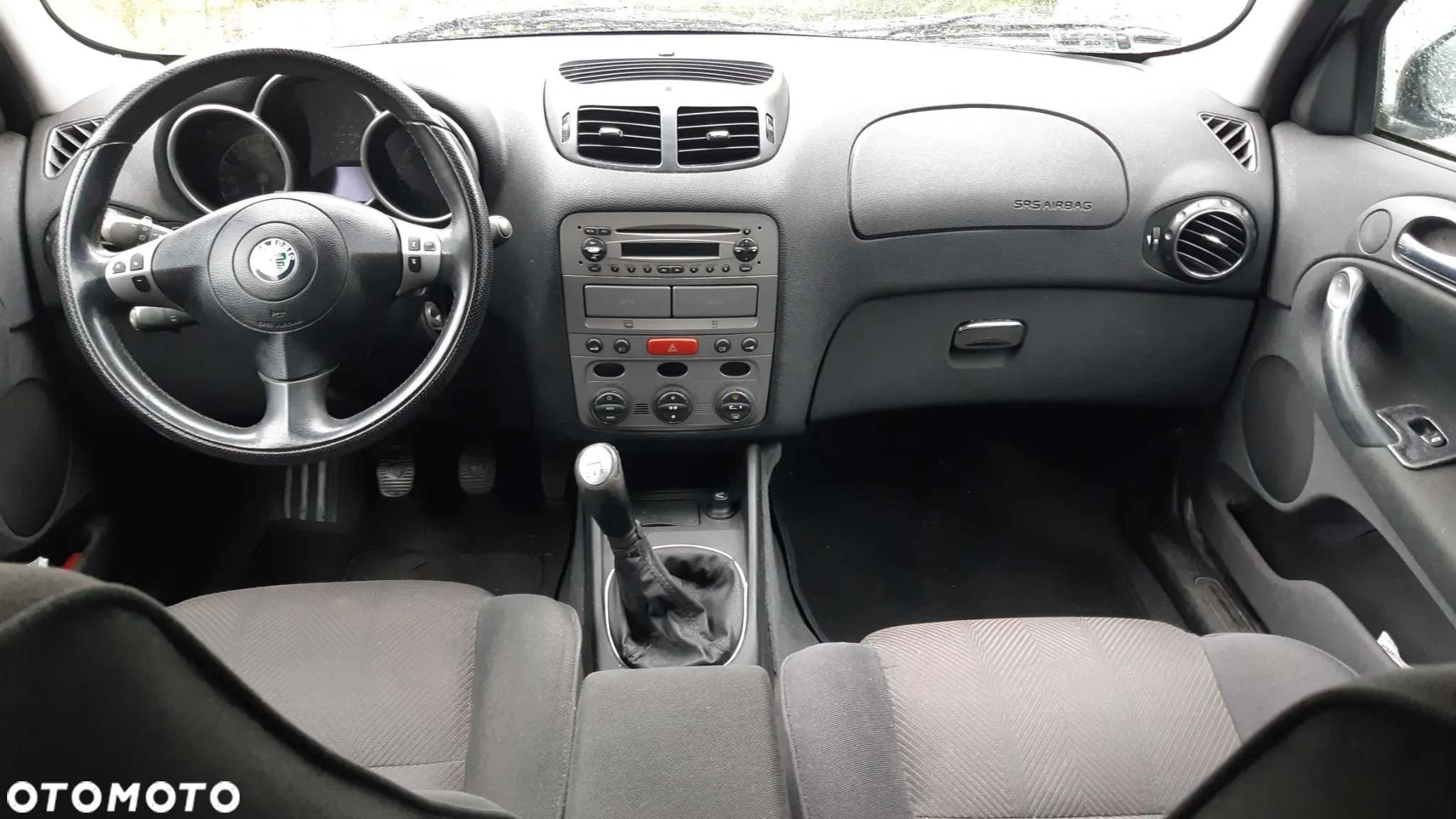 Alfa Romeo 147 1.6 Twin Spark Distinctive - 7