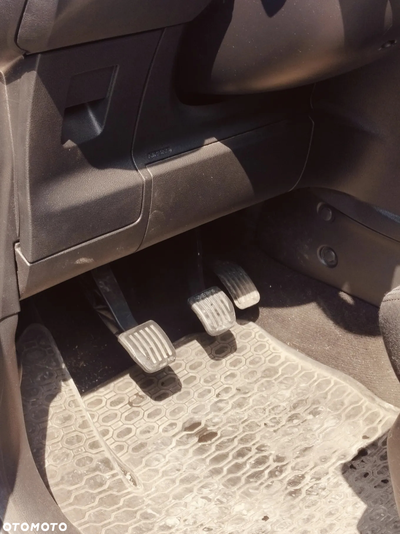 Ford S-Max - 12
