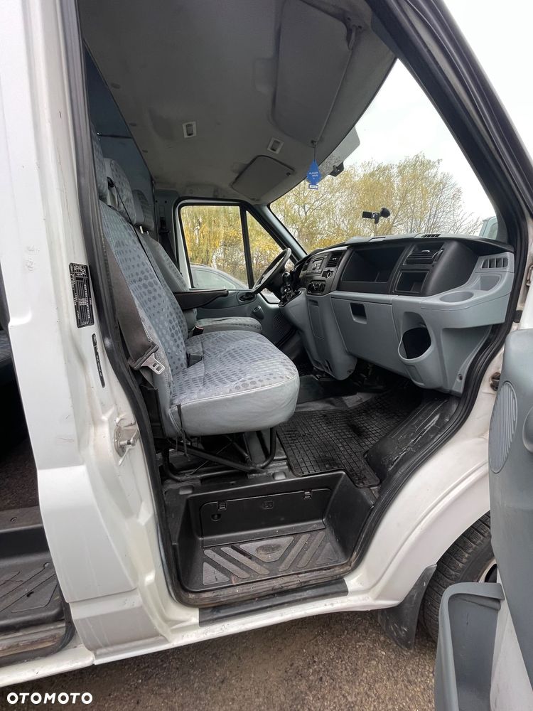 Ford Transit - 23