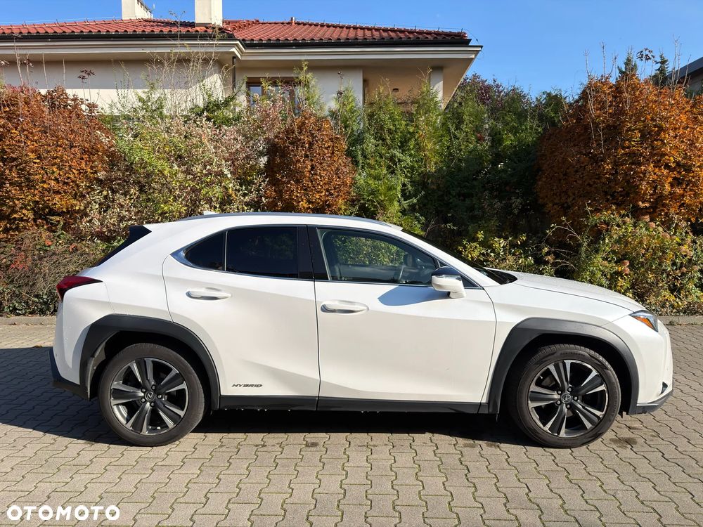 Lexus UX - 7