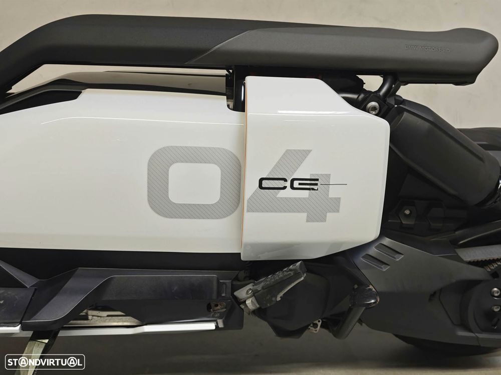BMW CE 04 - 10