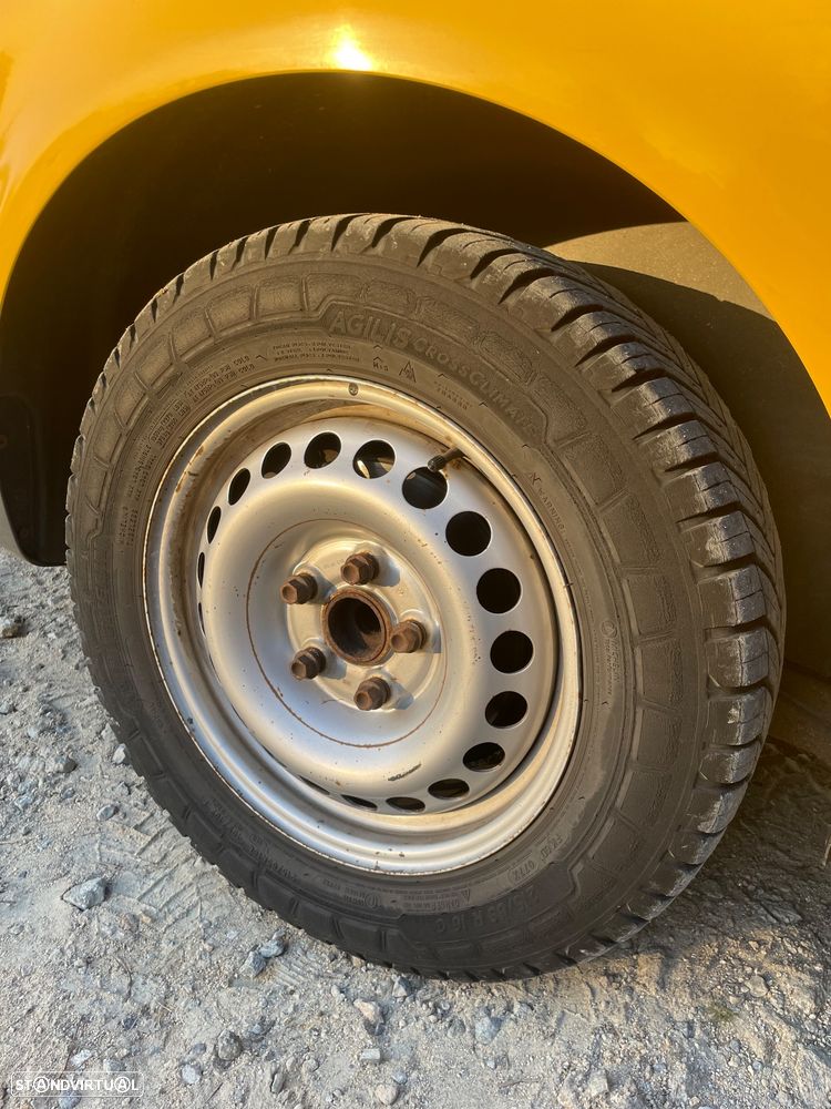 VW Transporter T5 2.0 TDI - 10