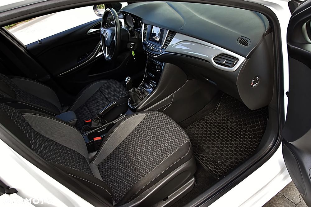 Opel Astra 1.2 T GS Line S&S - 20