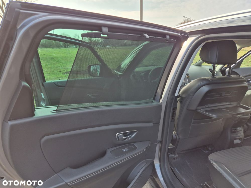 Renault Grand Scenic - 18