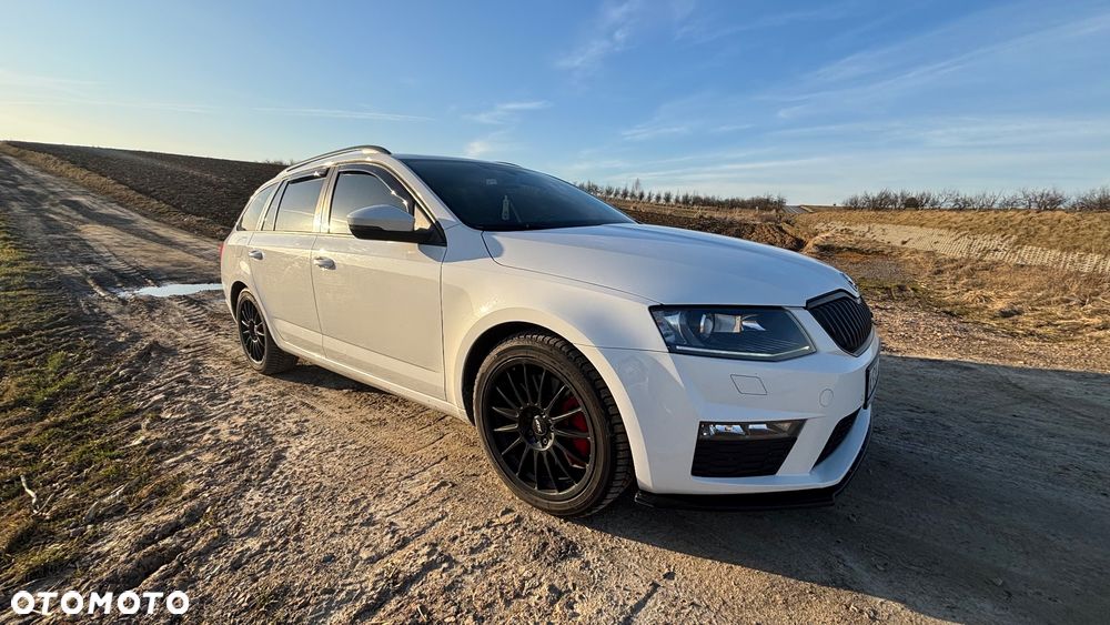 Skoda Octavia 2.0 TDI RS DSG - 13