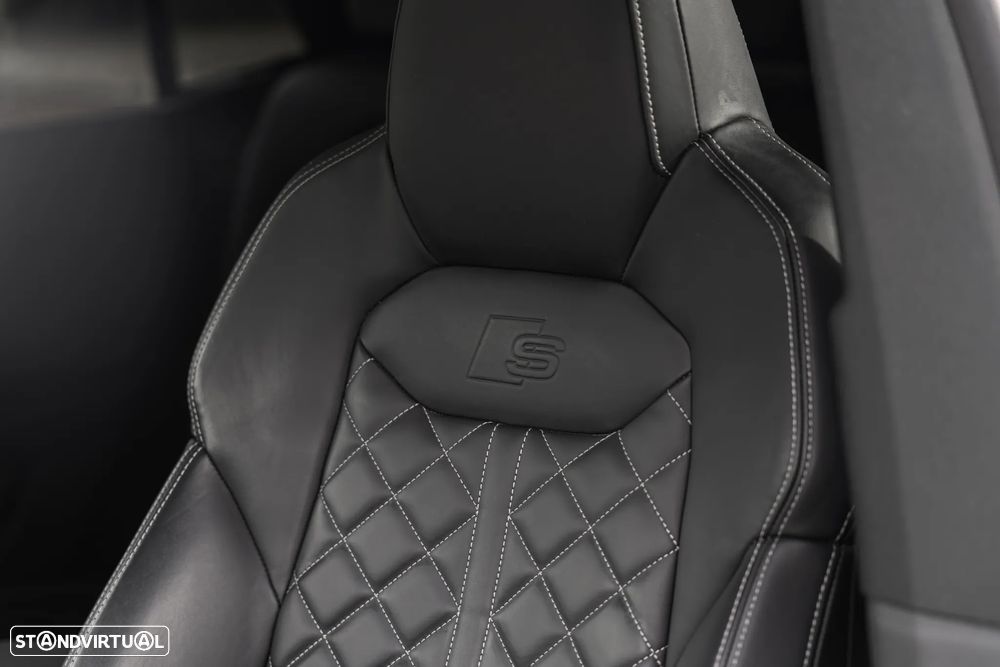 Audi Q8 50 TDI quattro Tiptronic - 28