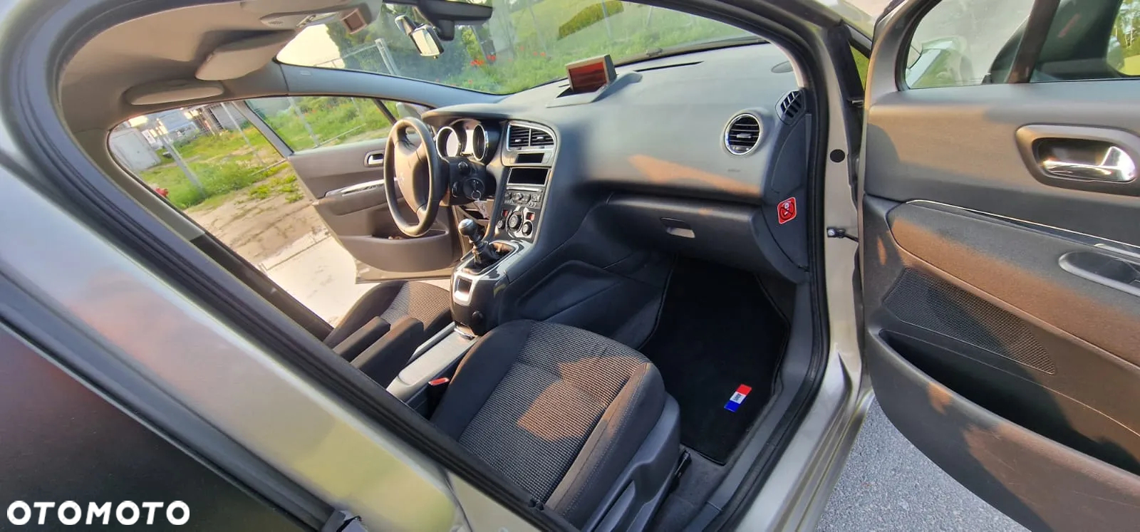 Peugeot 5008 - 23