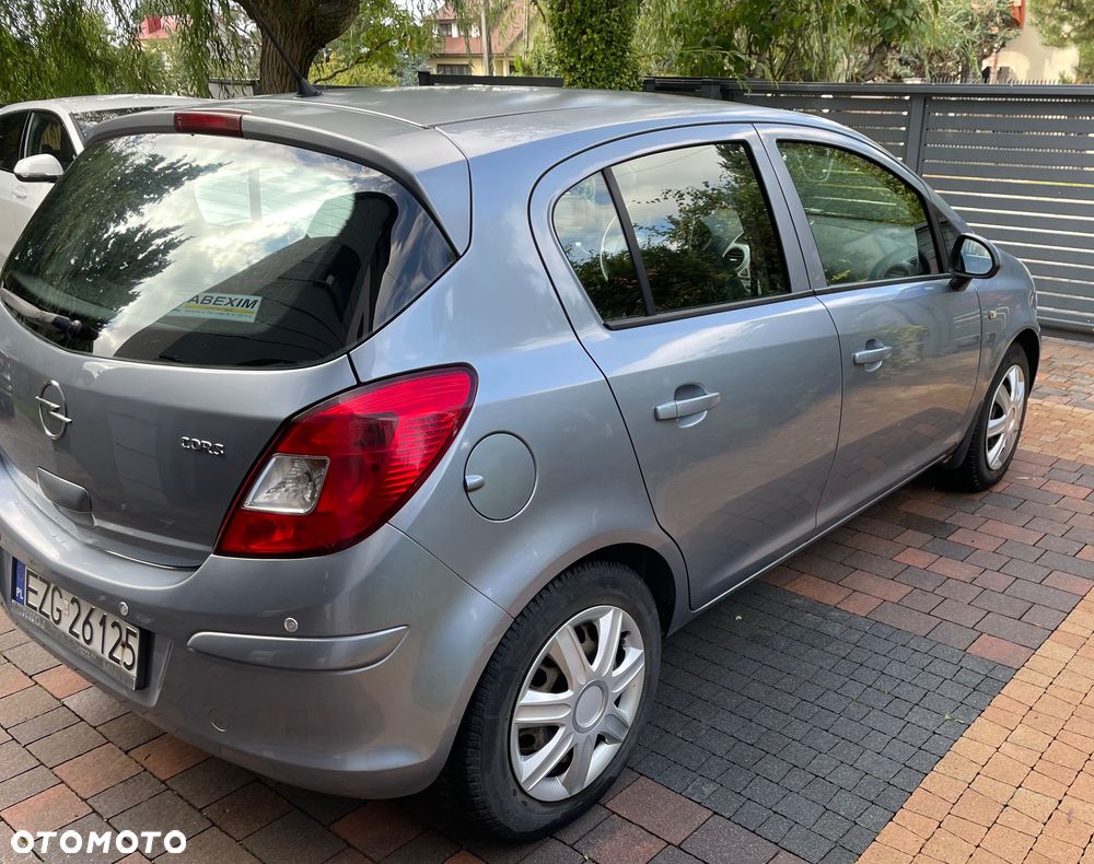 Opel Corsa - 4