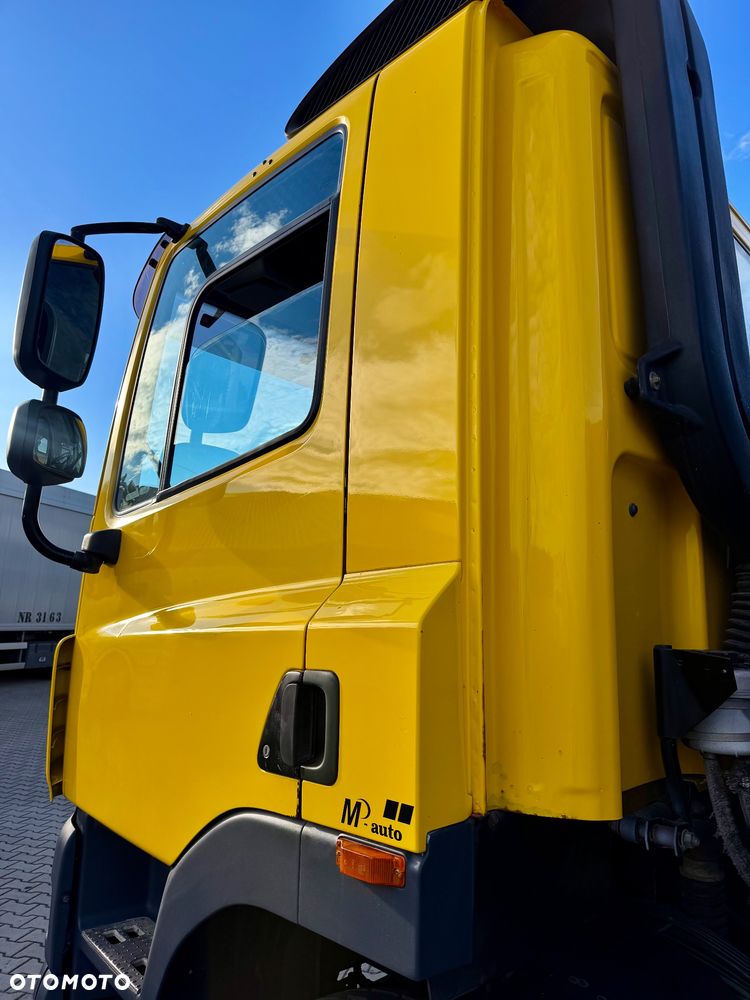 DAF CF 360 - 12