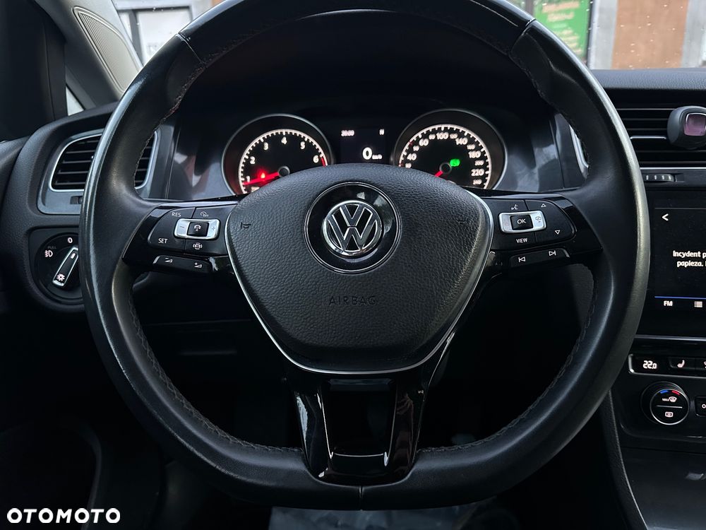 Volkswagen Golf - 21