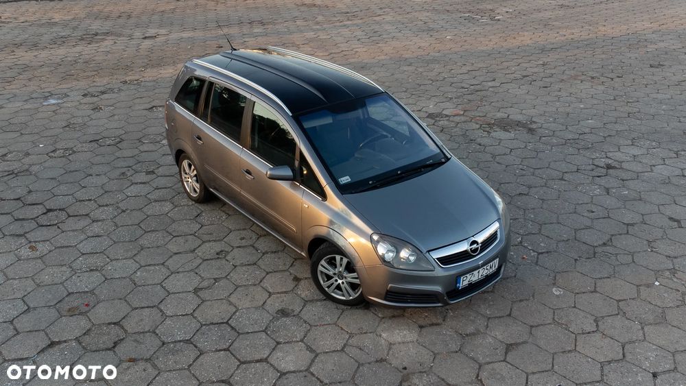 Opel Zafira 1.9 CDTI Cosmo - 3