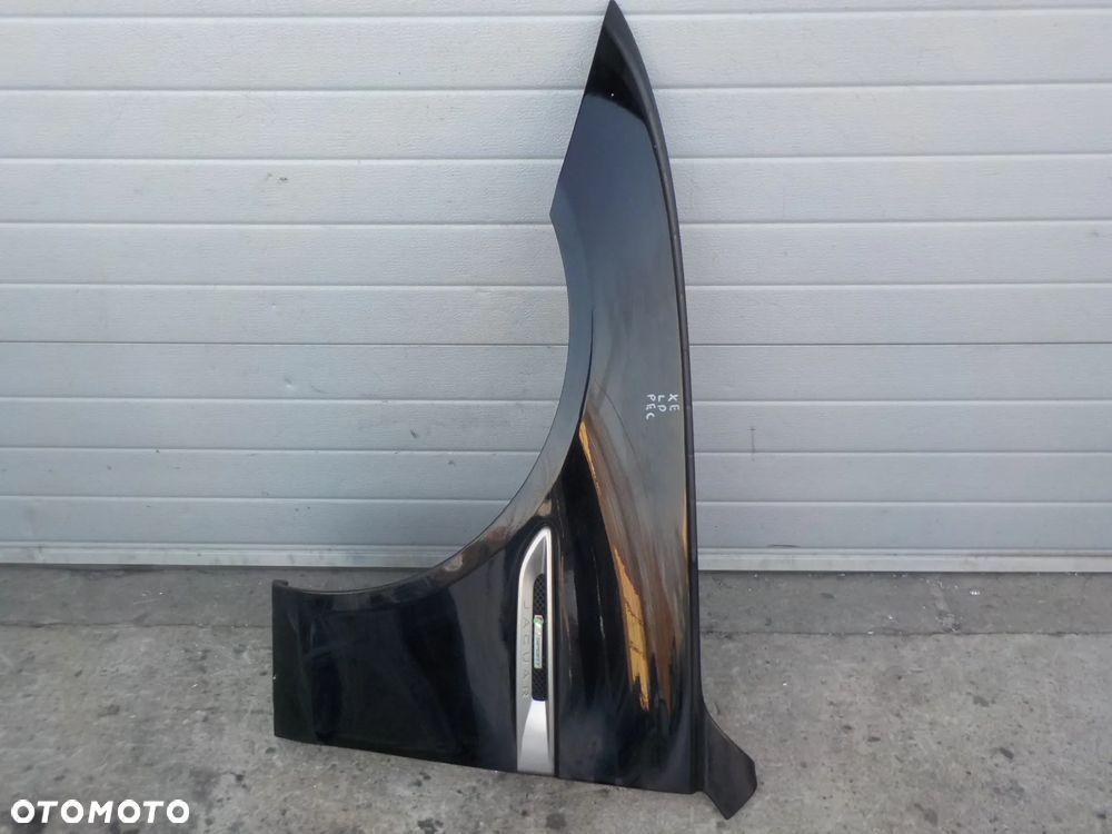 JAGUAR XE X760 BŁOTNIK LEWY PRZÓD PRZEDNI PEC - 1