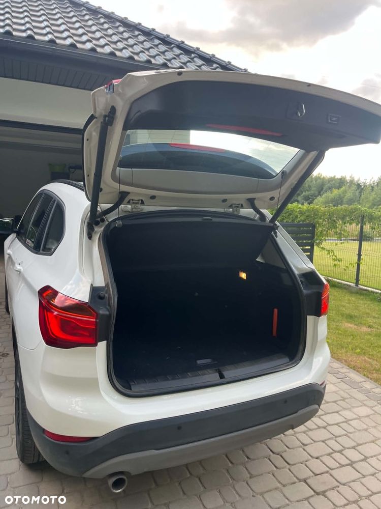 BMW X1 sDrive18i Advantage - 10