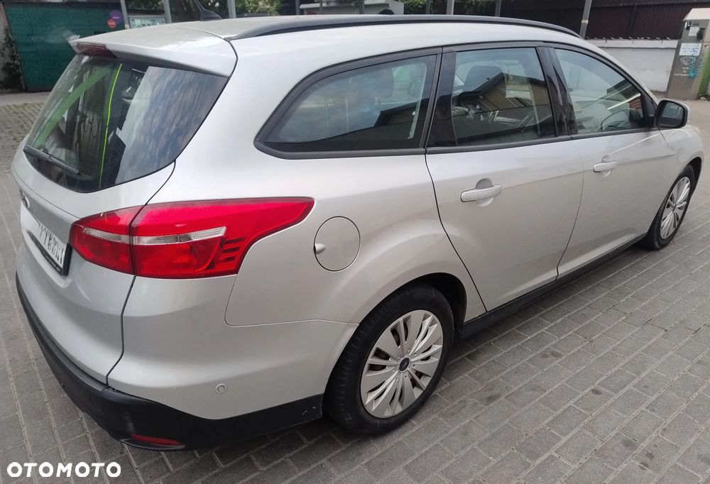 Ford Focus 2.0 TDCi Titanium ASS - 3