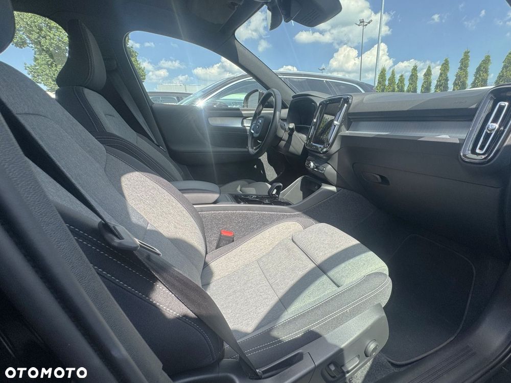 Volvo XC 40 - 30