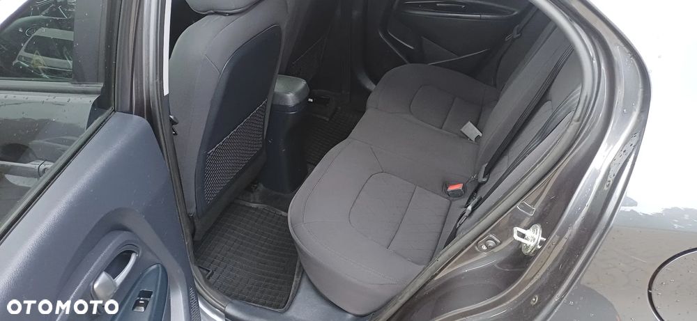 Kia Rio 1.1 CRDI Dream Team Edition - 8