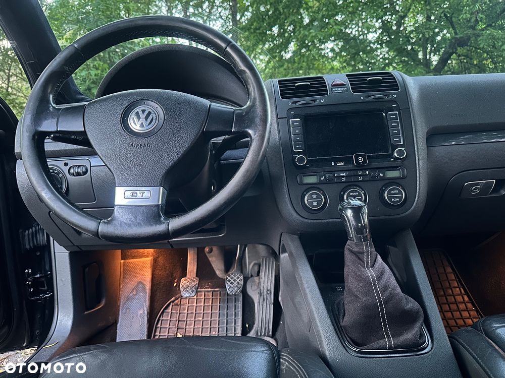 Volkswagen Golf 2.0 TDI DPF GT - 28
