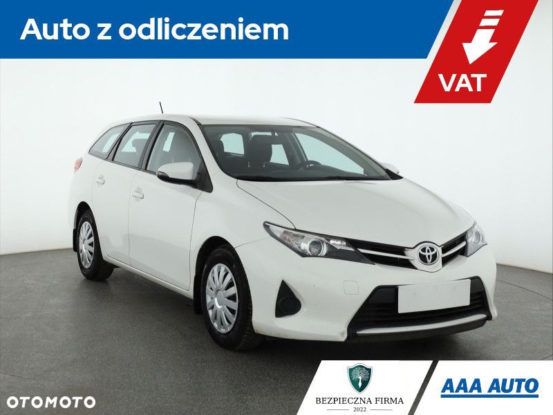 Toyota Auris - 1
