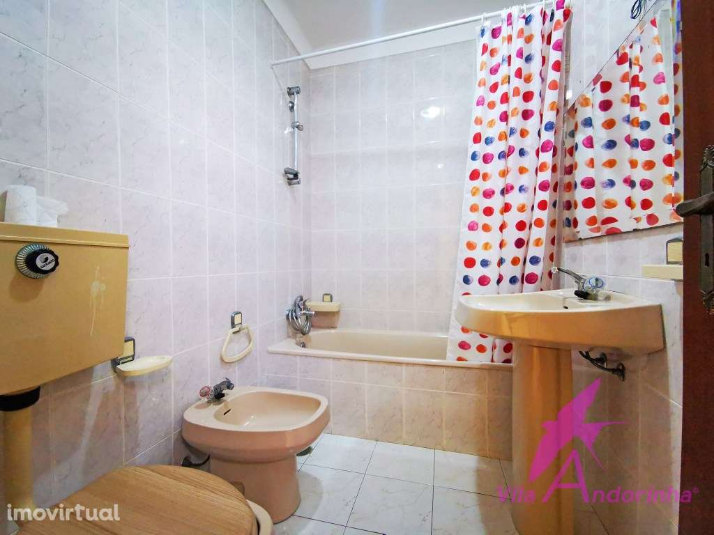 Moradia T4 a 10 metros da praia - Grande imagem: 5/21