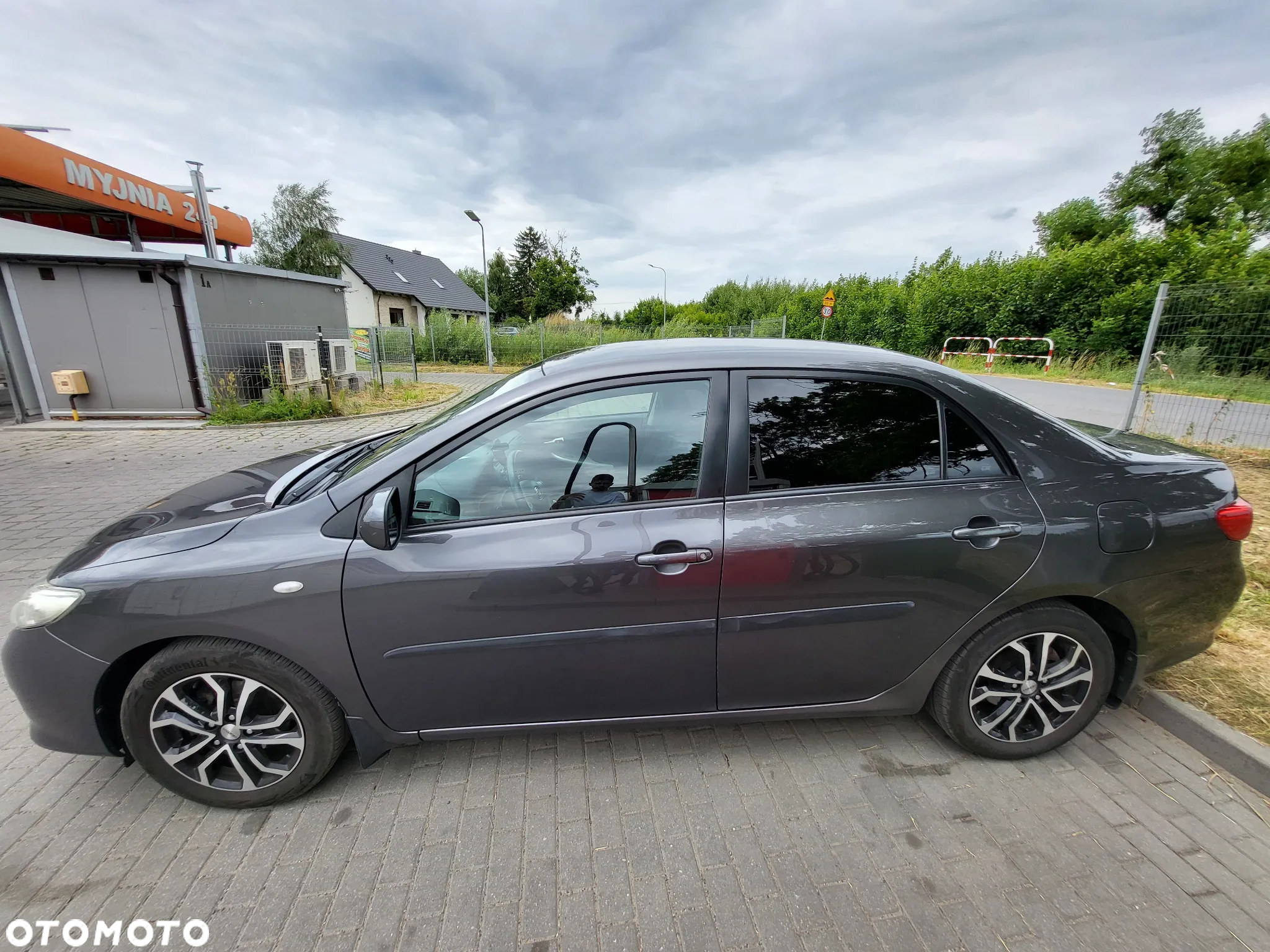 Toyota Corolla - 5