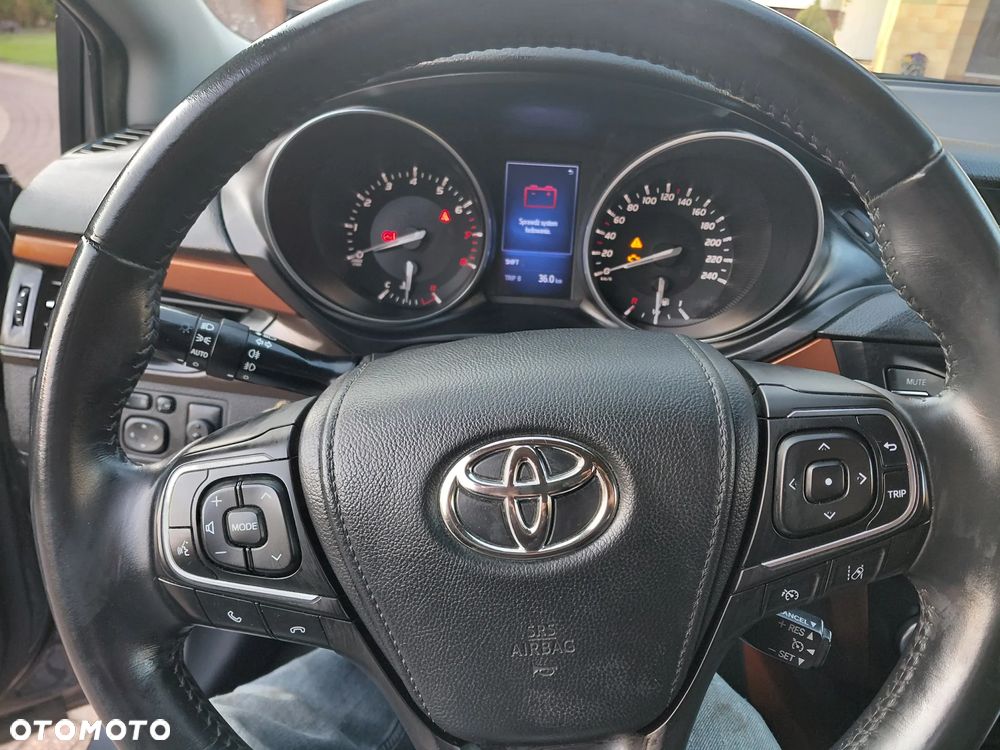 Toyota Avensis 1.8 Prestige - 17