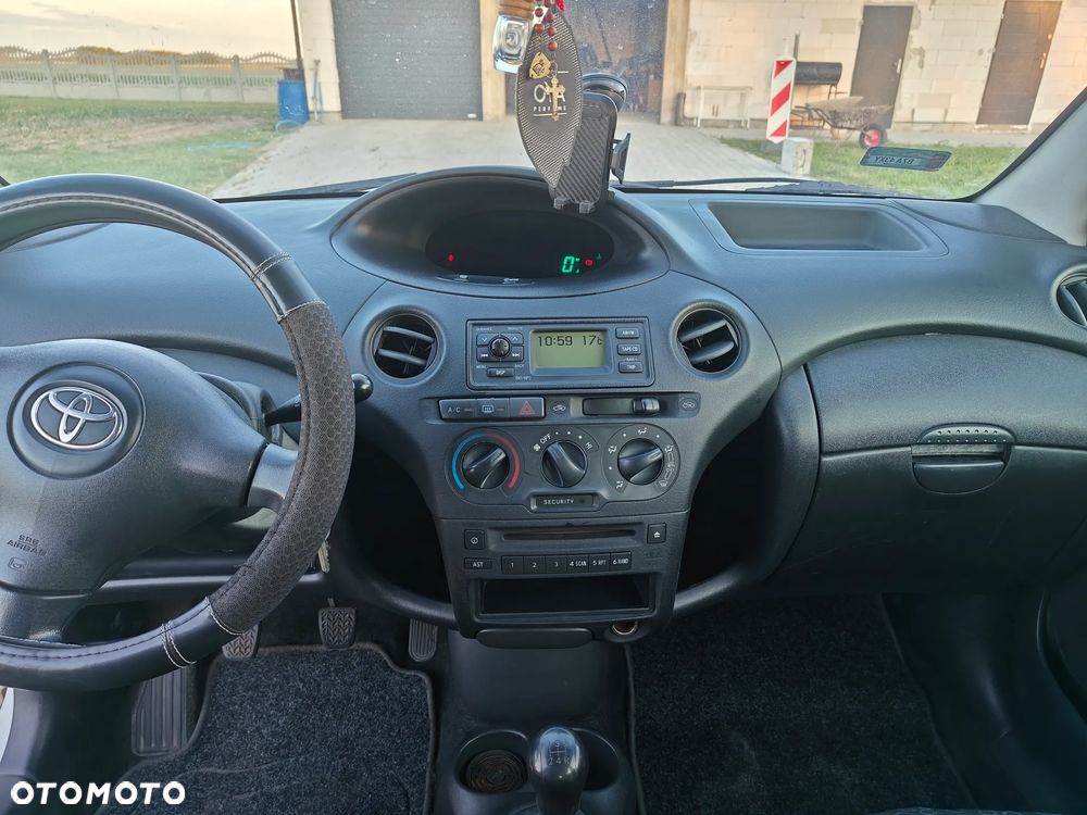 Toyota Yaris - 6