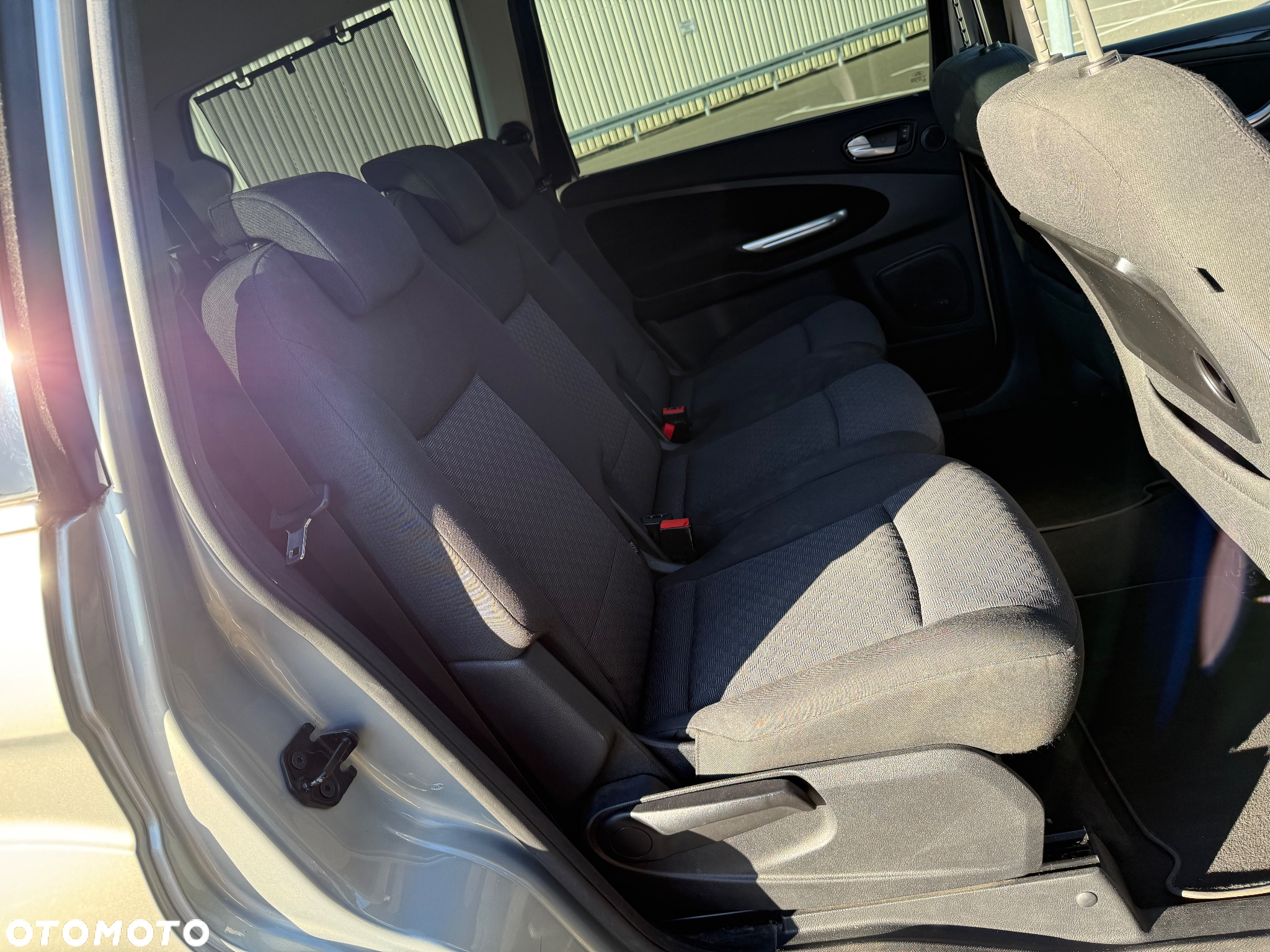 Ford Galaxy 2.3 Ghia - 30