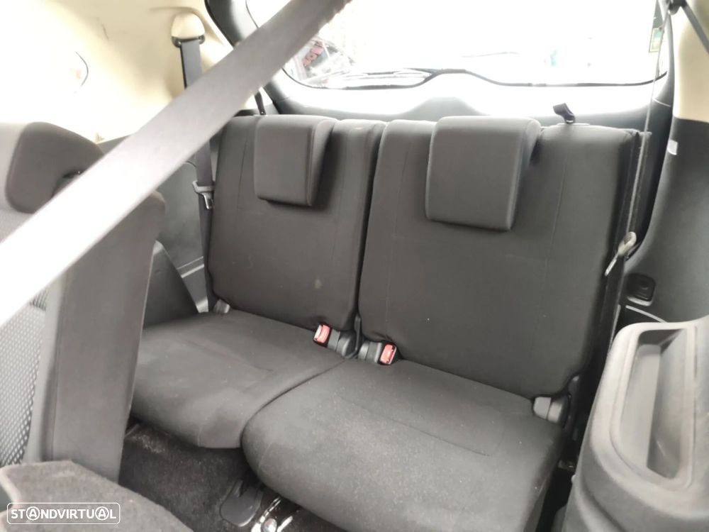 Mitsubishi Outlander 2.0 Kaiteki CVT - 36