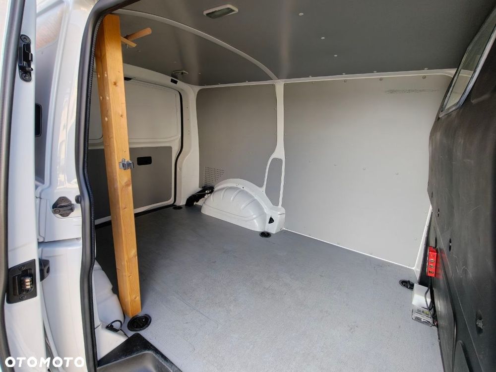 Volkswagen Transporter T6 - 15