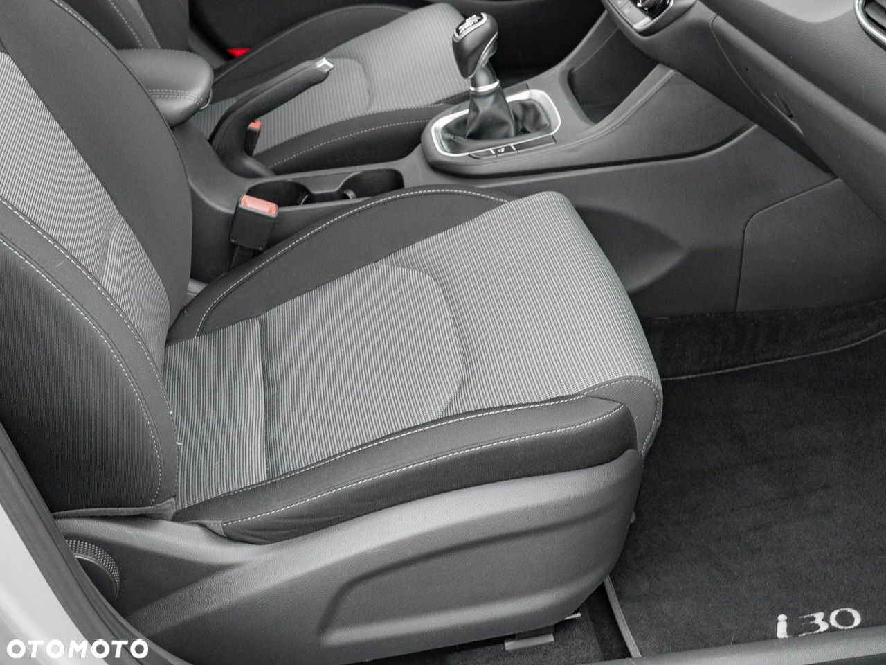Hyundai i30 1.5 DPI Modern - 30