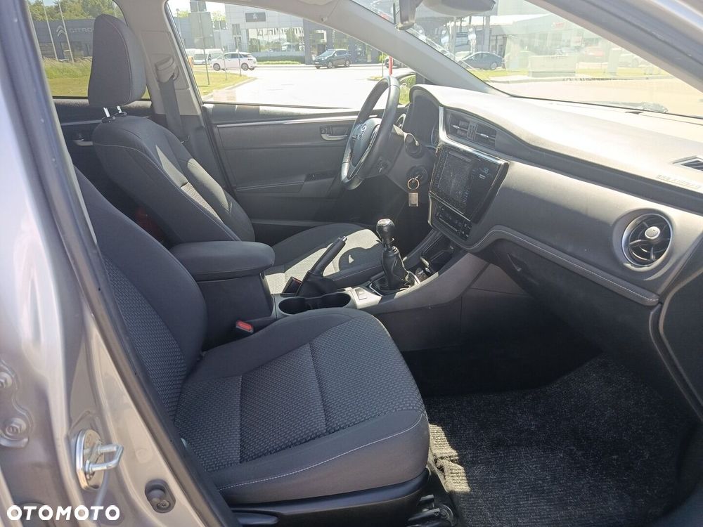 Toyota Corolla - 9