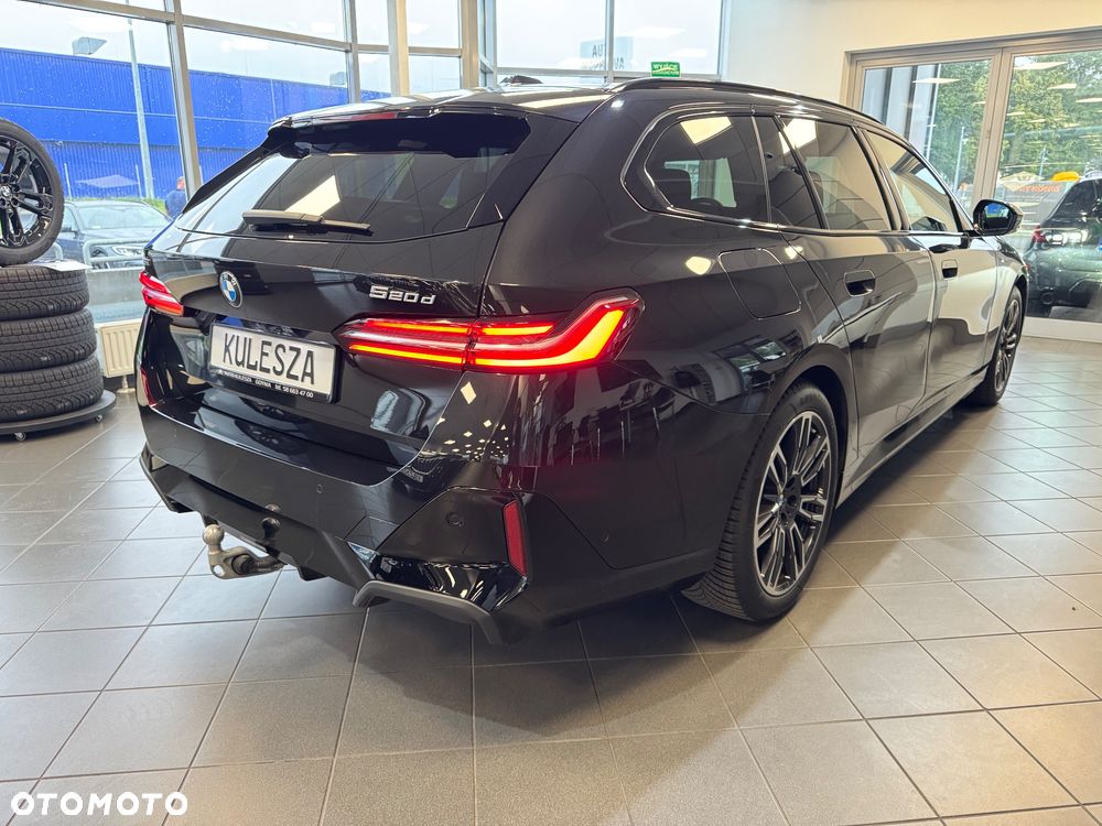 BMW Seria 5 520d xDrive - 5
