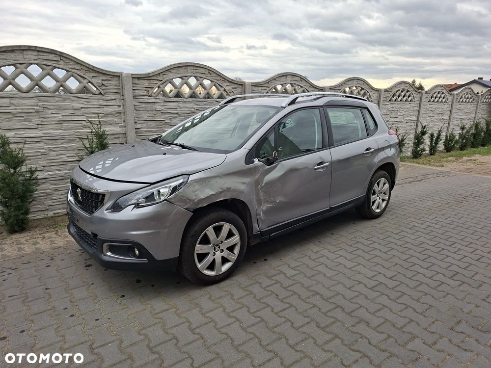 Peugeot 2008 BlueHDi 100 STOP & START Style - 5
