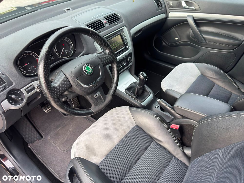 Skoda Octavia 2.0 TDI DPF RS - 12