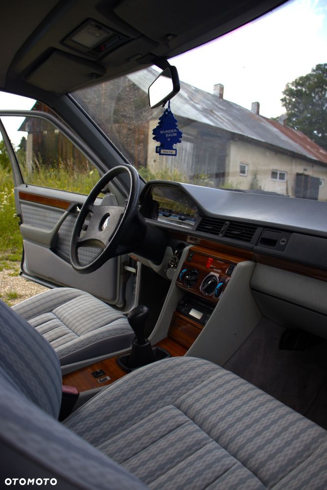 Mercedes-Benz W124 (1984-1993) - 6