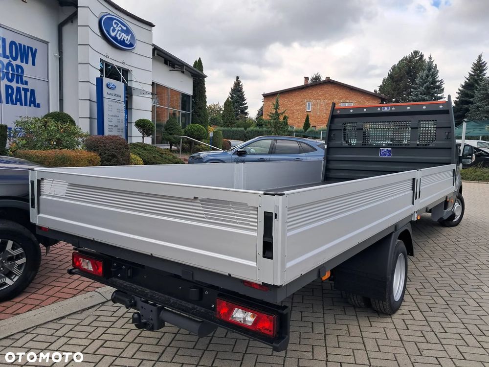 Ford Transit - 9