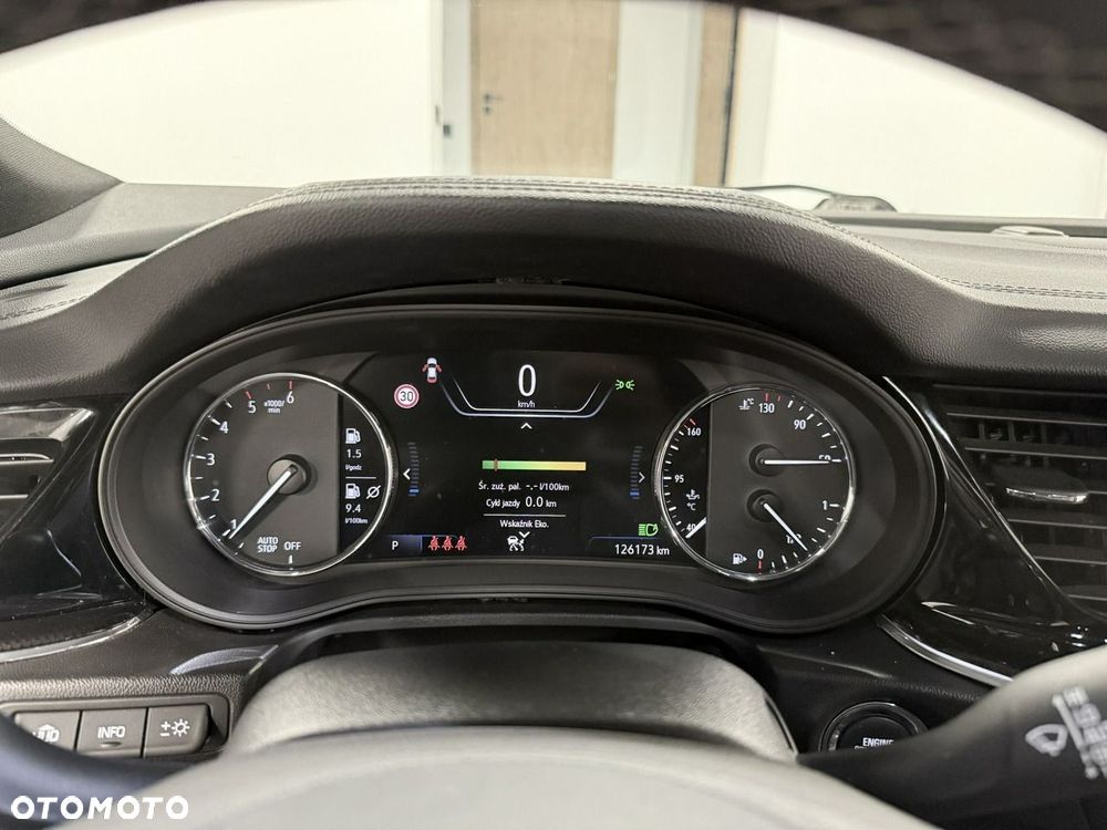 Opel Insignia - 36