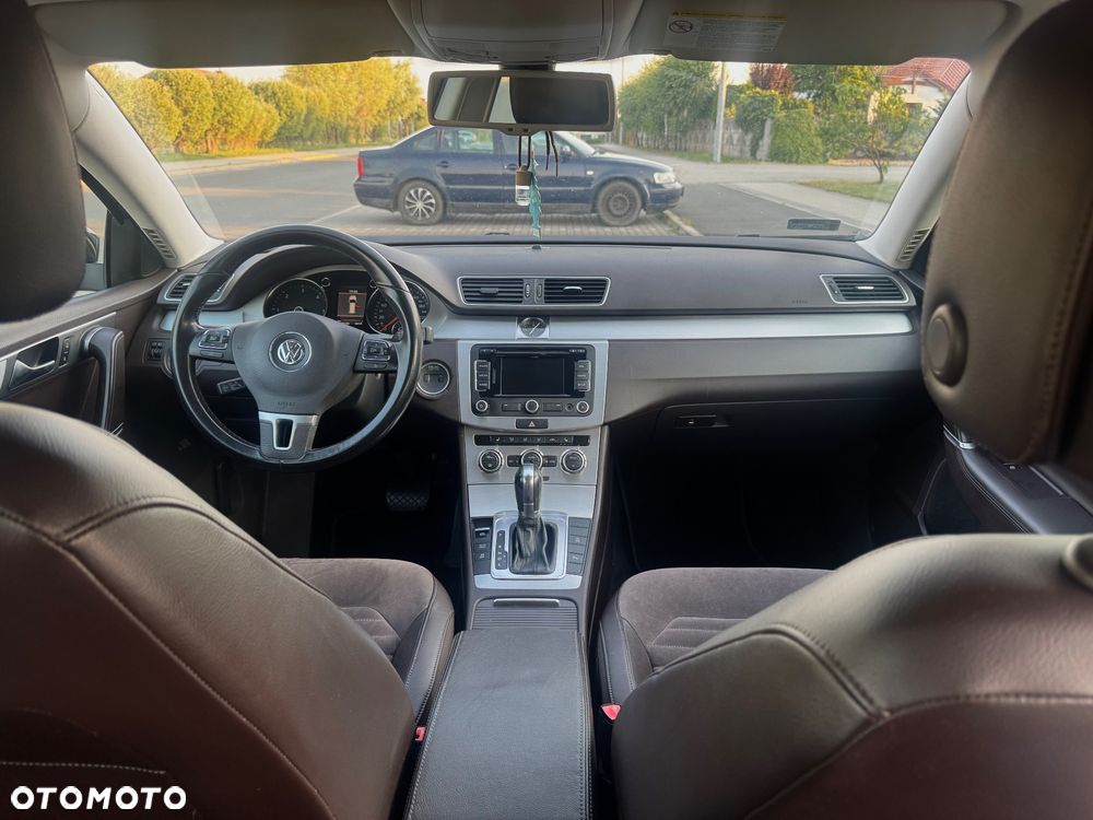 Volkswagen Passat 2.0 TDI Highline DSG - 10