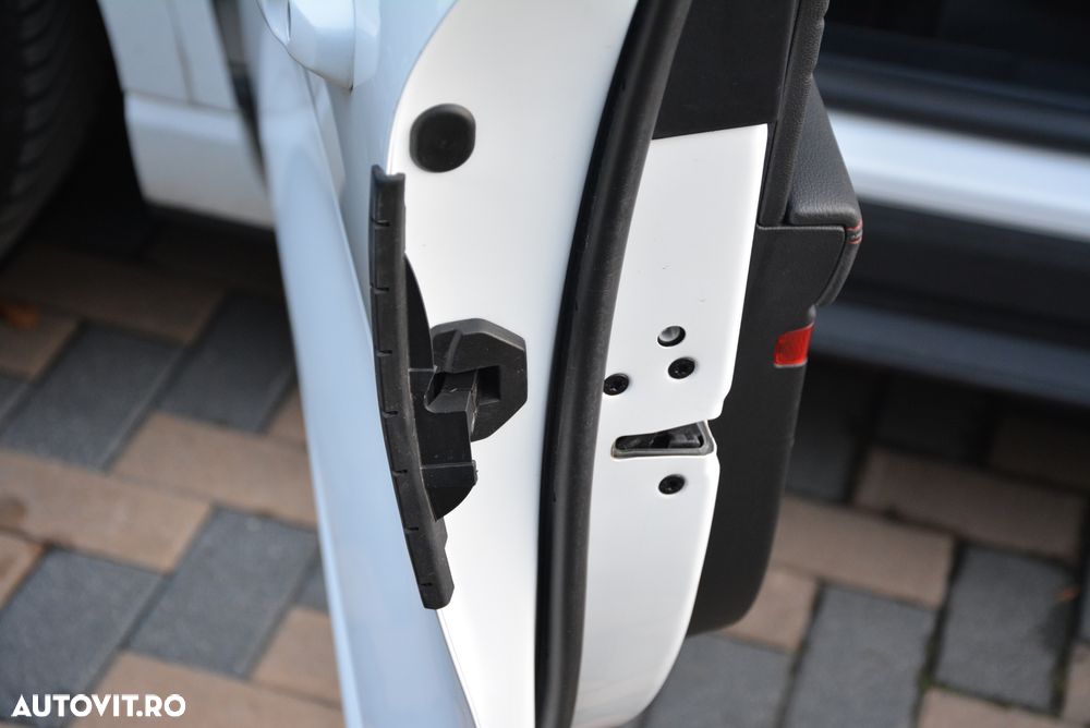 Ford Kuga 2.5 Duratec FHEV ST-LINE - 20