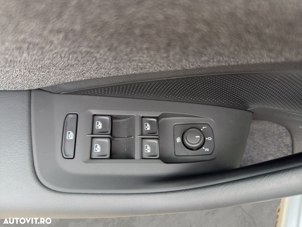 Volkswagen Passat - 12