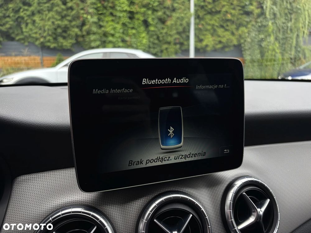 Mercedes-Benz CLA 200 7G-DCT - 29