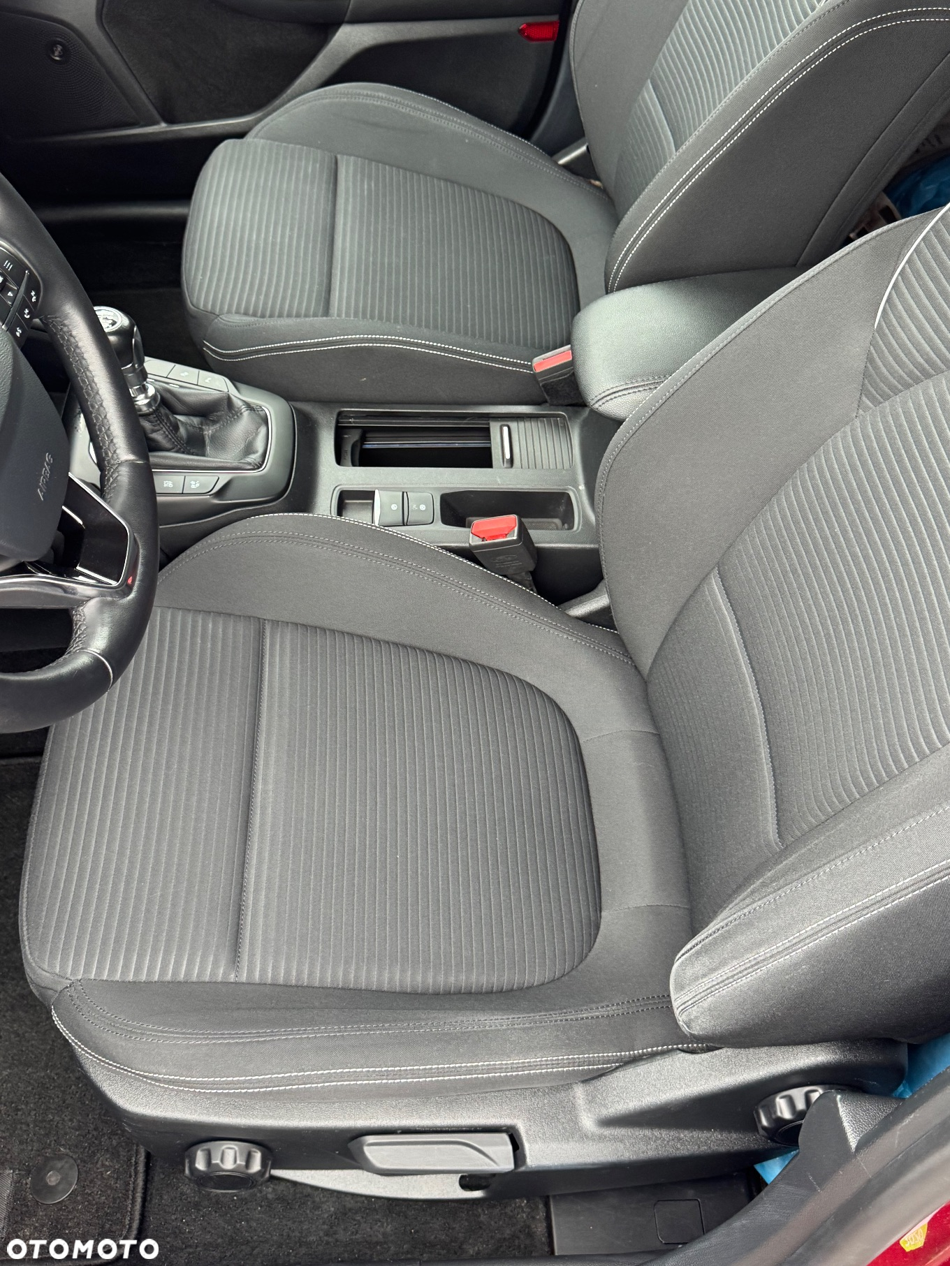 Ford Focus 1.0 EcoBoost Start-Stopp-System TITANIUM DESIGN - 11