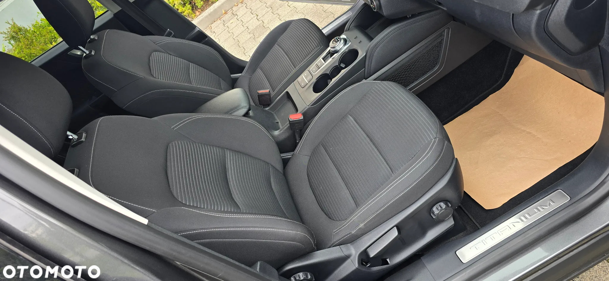 Ford Kuga 2.0 EcoBlue 4x4 TITANIUM - 12