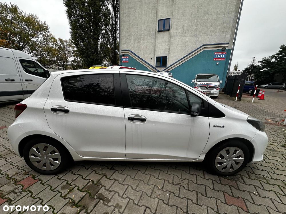 Toyota Yaris Hybrid 100 Premium - 21