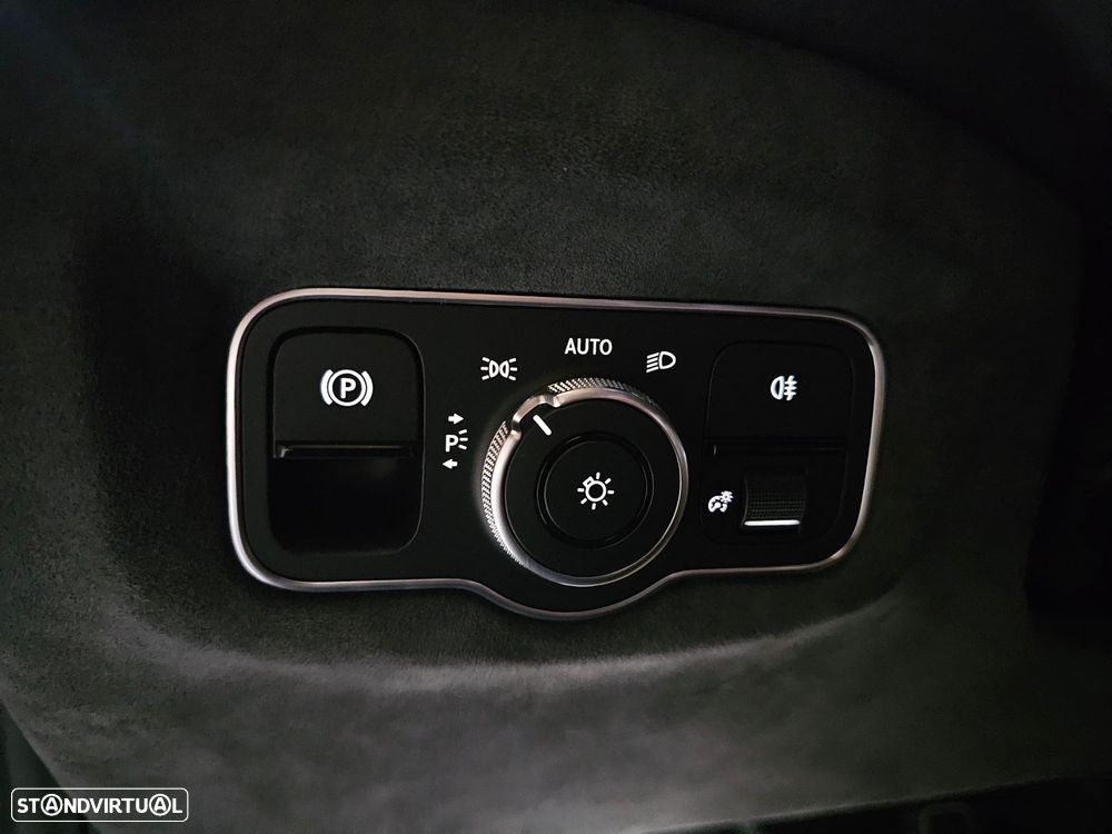 Aston Martin Vantage Coupe V8 F1 Edition - 28