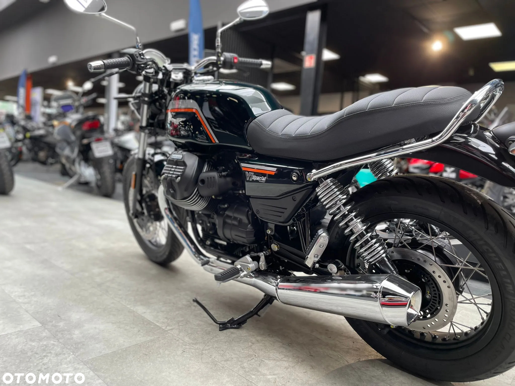 Moto Guzzi V7 - 12