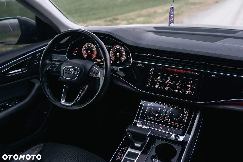 Audi Q8 SUV TFSI quattro 250 kW tiptronic S line business - 22