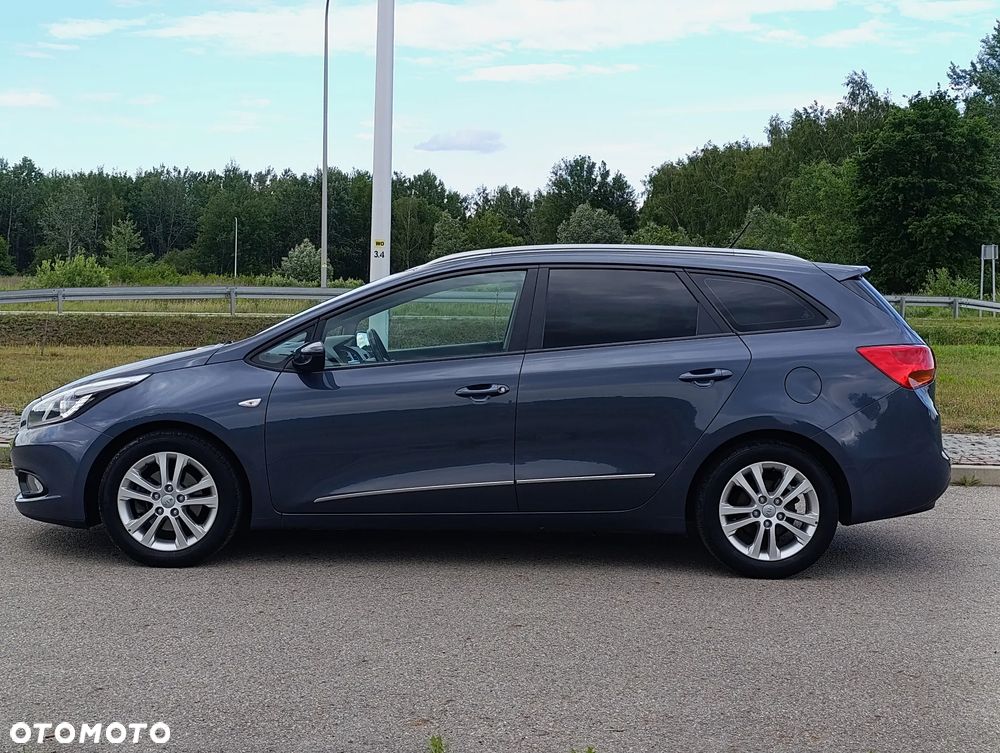 Kia Ceed 1.6 GDI Dream Team Edition - 14